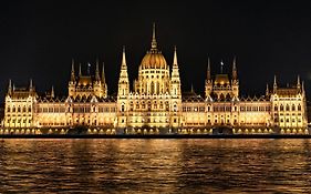 Roombach Hotel Budapest Center